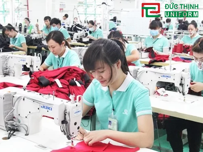 Mẫu áo thun công nhân của một xưởng may lớn tại Bình Tân